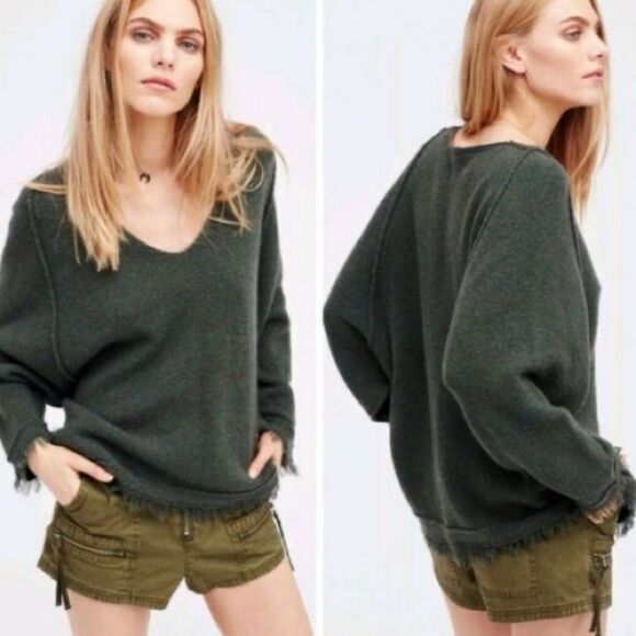 FREE PEOPLE Boho Irresistible Oversized Wool V-Neck Sweater Green XS - Picture 11 of 11